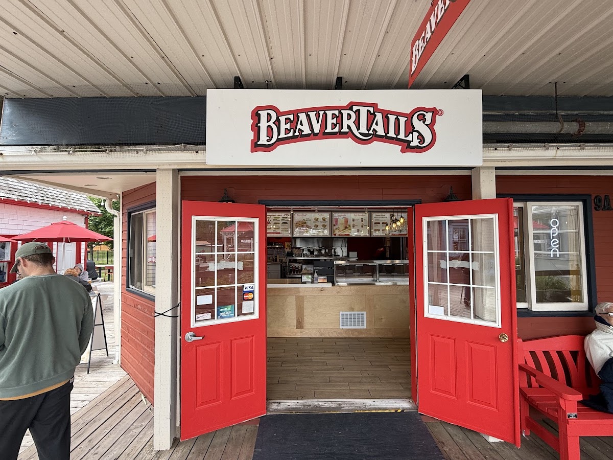 Beavertails- Queues De Castor (Charlottetown) Photos 2